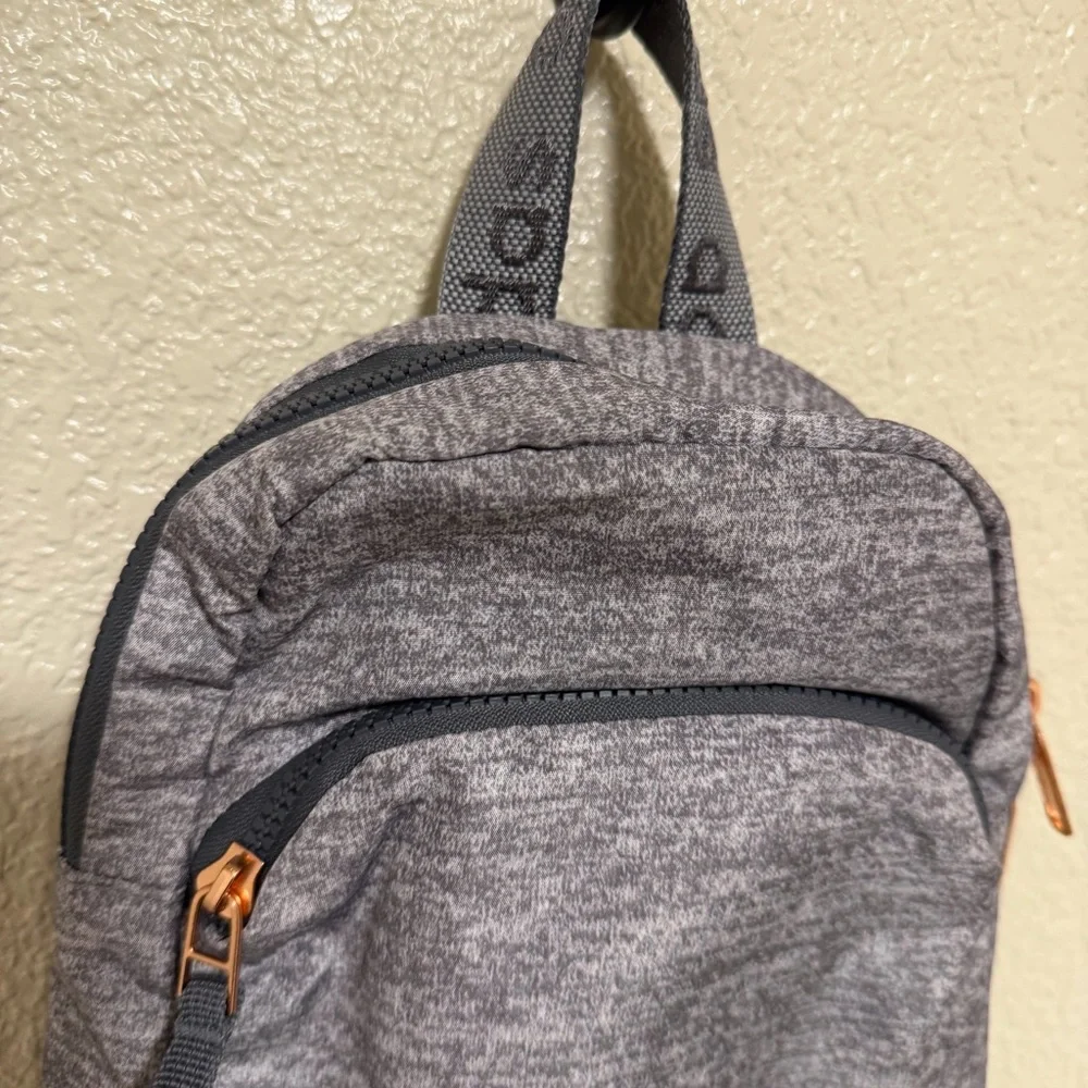adidas Women's Essentials Convertible‎ Crossbody Sling Bag - Picture 5 of 9